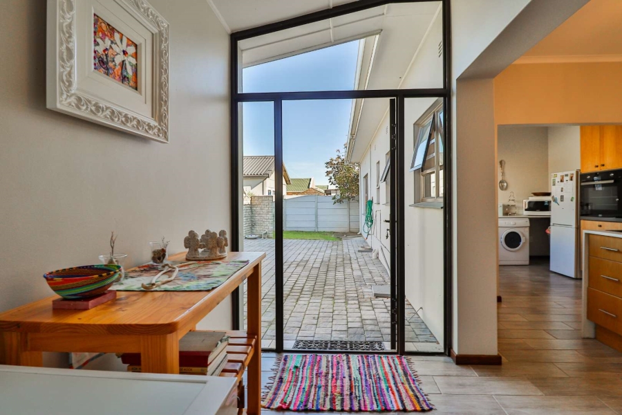 4 Bedroom Property for Sale in Hartenbos Central Western Cape